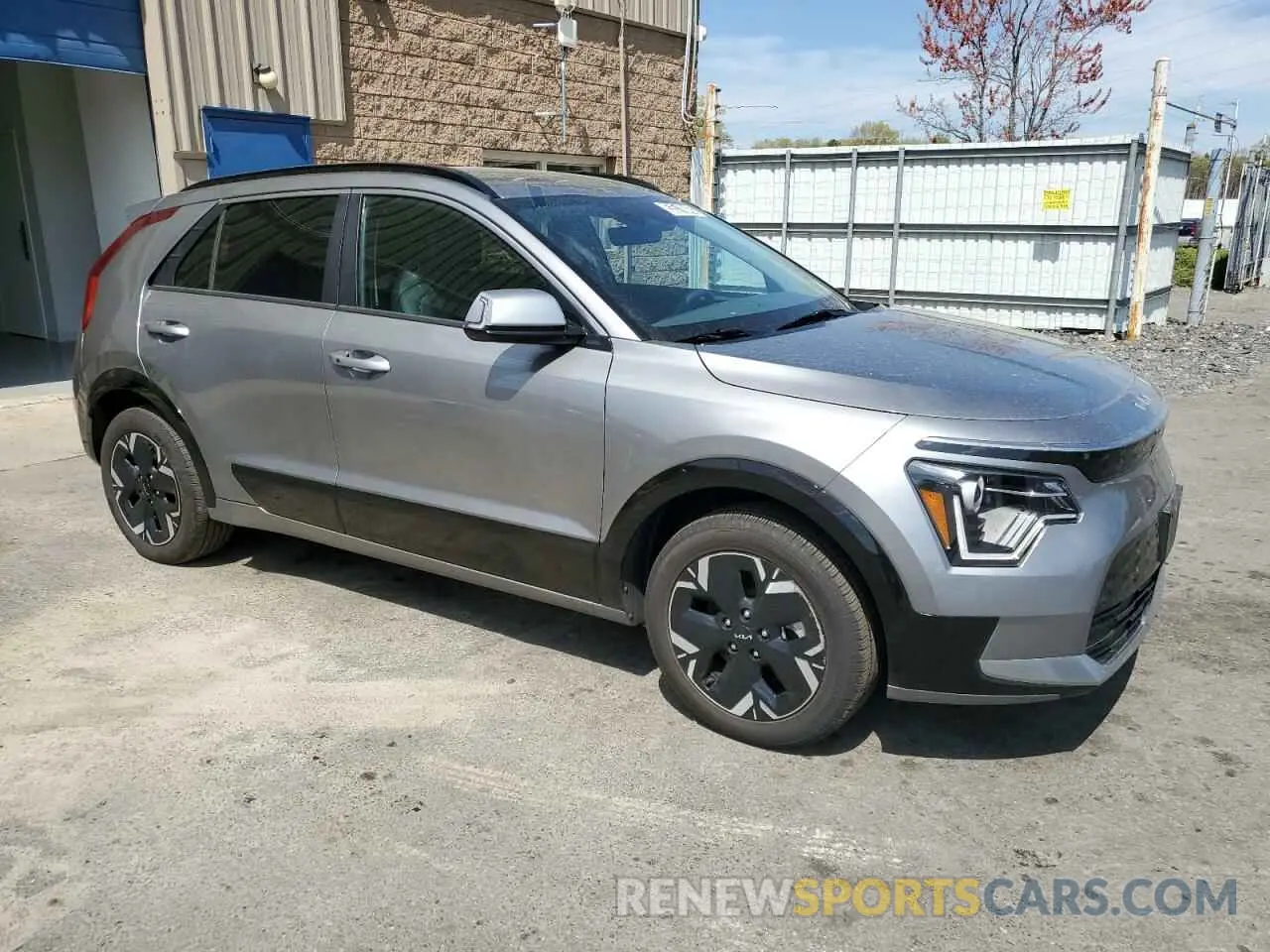 4 Photograph of a damaged car KNDCR3L13R5111358 KIA NIRO WIND 2024
