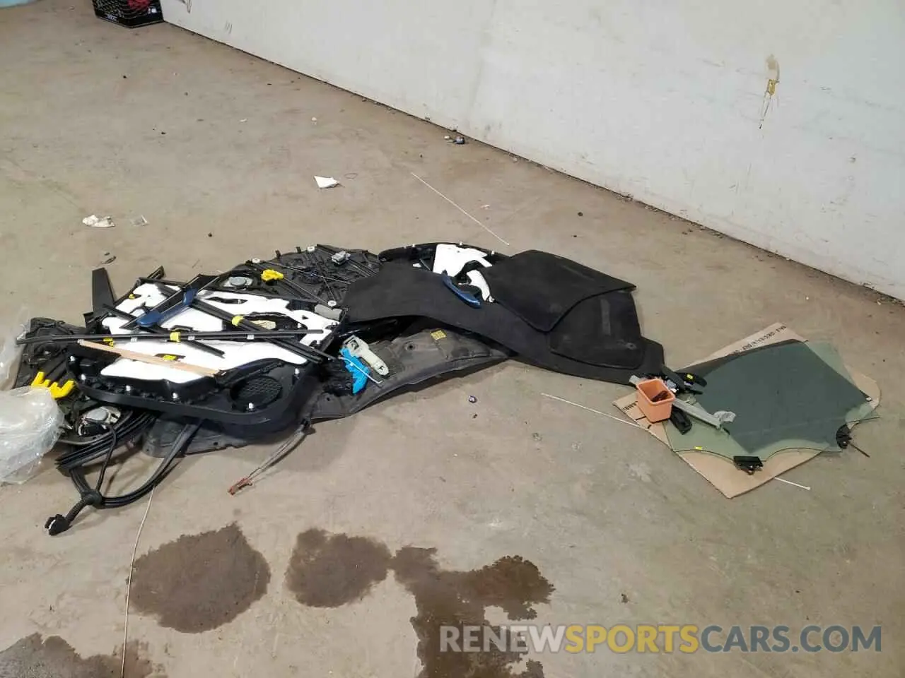 12 Photograph of a damaged car KNDCR3L13R5116155 KIA NIRO WIND 2024