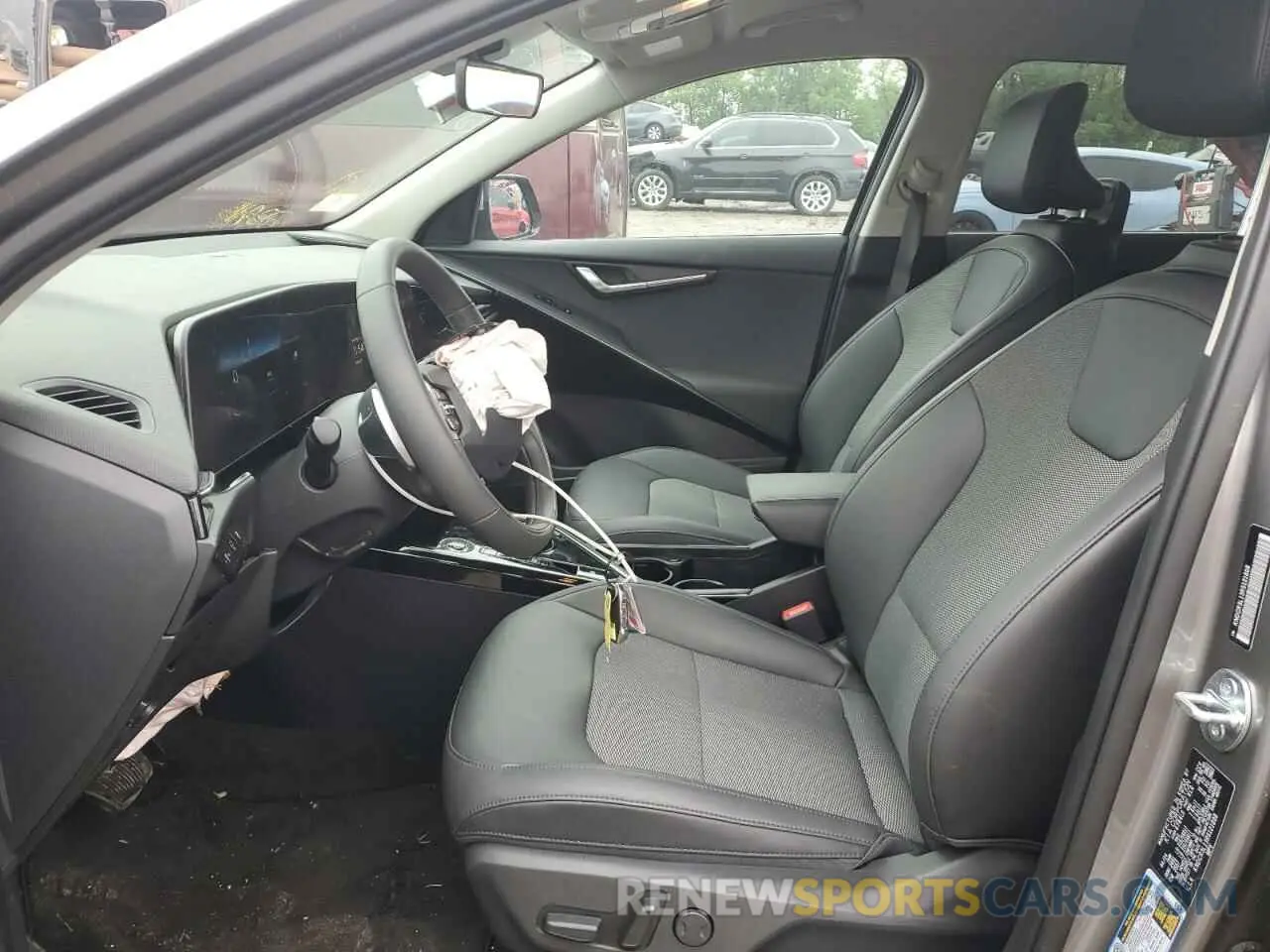 7 Photograph of a damaged car KNDCR3L13R5121808 KIA NIRO WIND 2024