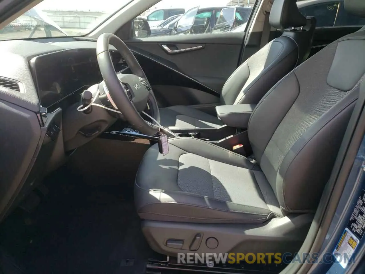 7 Photograph of a damaged car KNDCR3L13R5122358 KIA NIRO WIND 2024