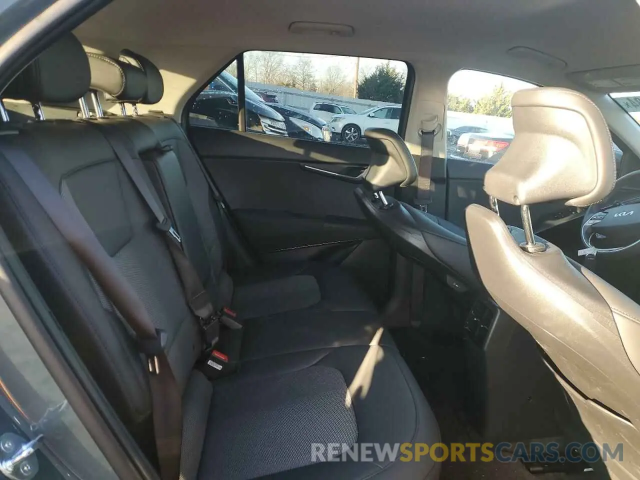 11 Photograph of a damaged car KNDCR3L13R5129116 KIA NIRO WIND 2024