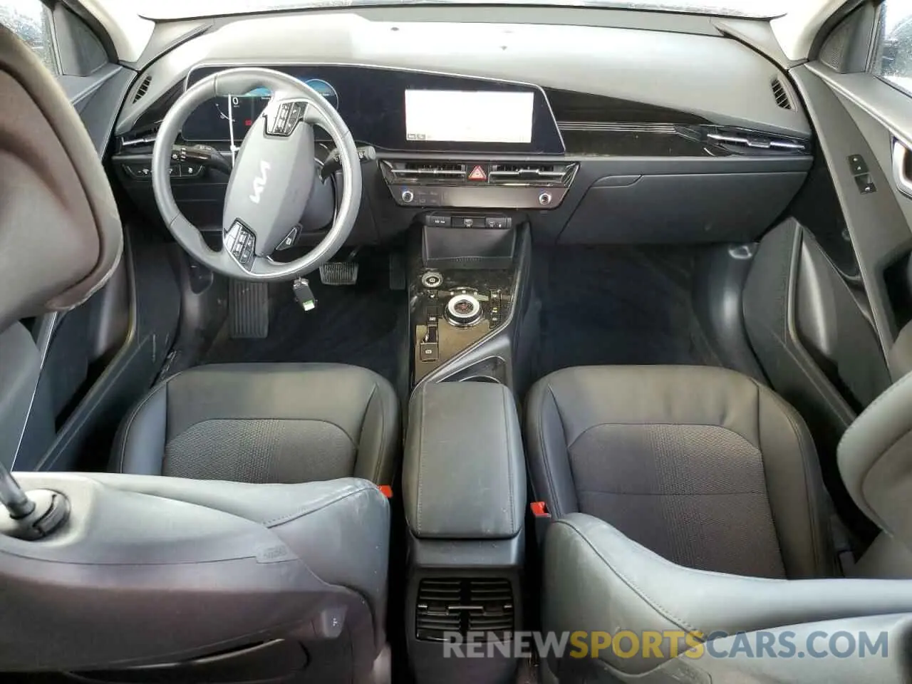 8 Photograph of a damaged car KNDCR3L14R5086454 KIA NIRO WIND 2024