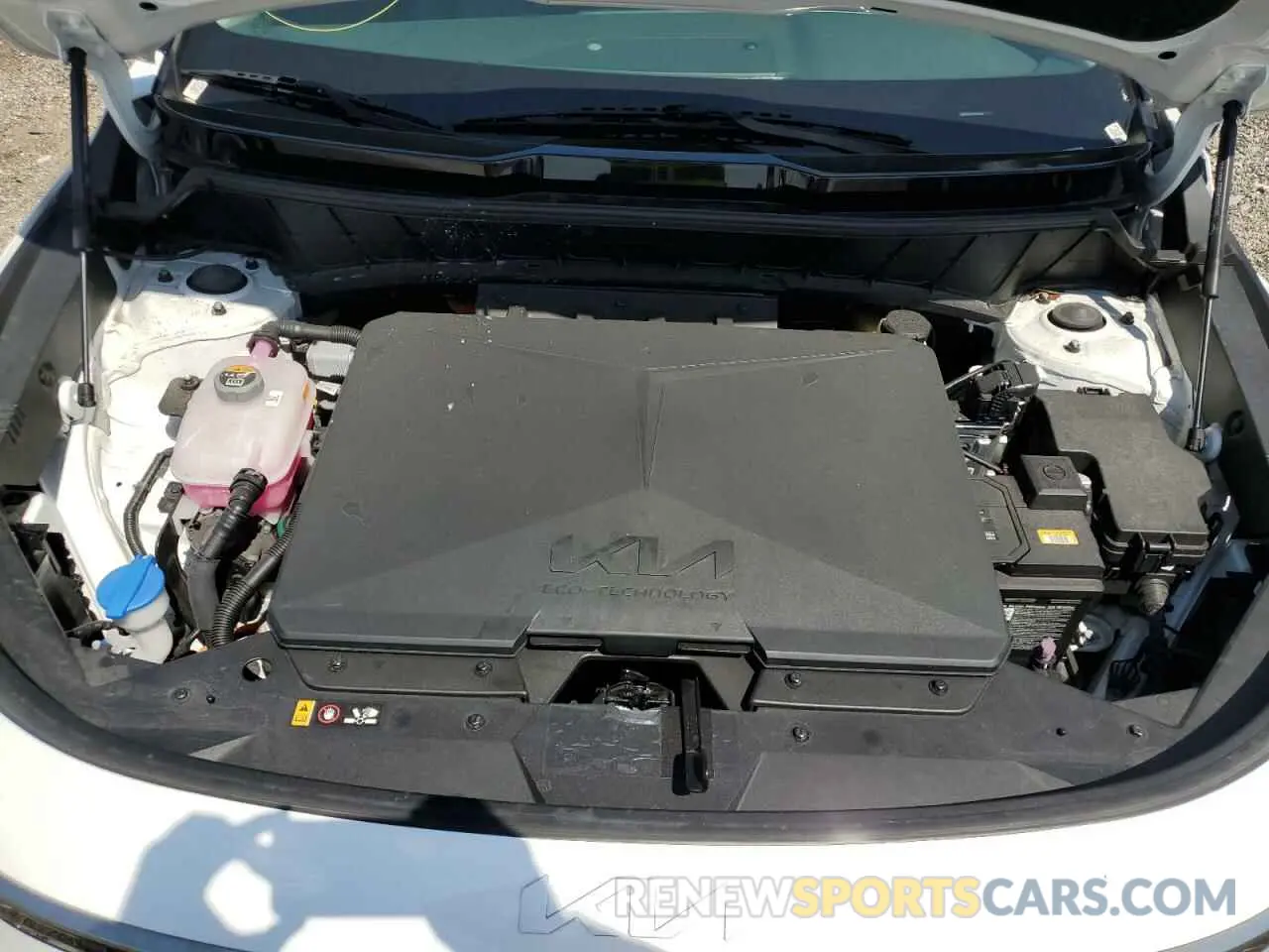 11 Photograph of a damaged car KNDCR3L14R5098698 KIA NIRO WIND 2024