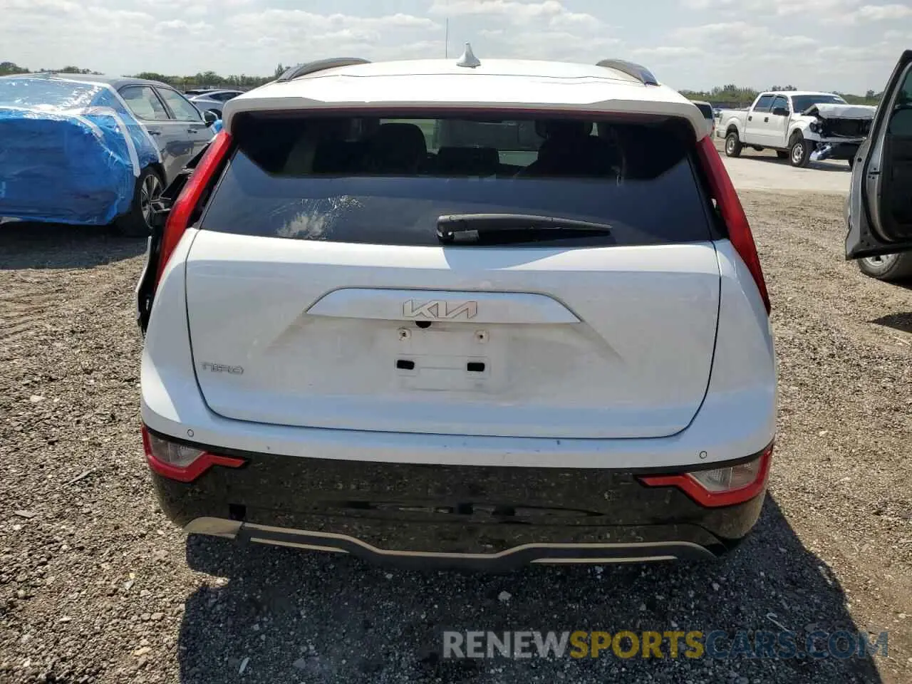 6 Photograph of a damaged car KNDCR3L14R5098698 KIA NIRO WIND 2024