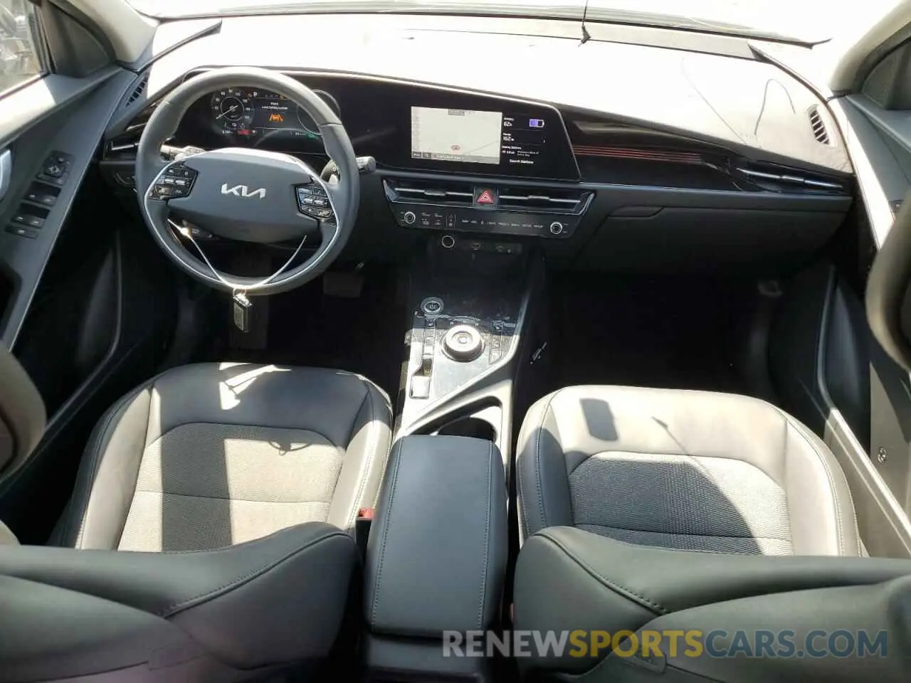 8 Photograph of a damaged car KNDCR3L14R5098698 KIA NIRO WIND 2024