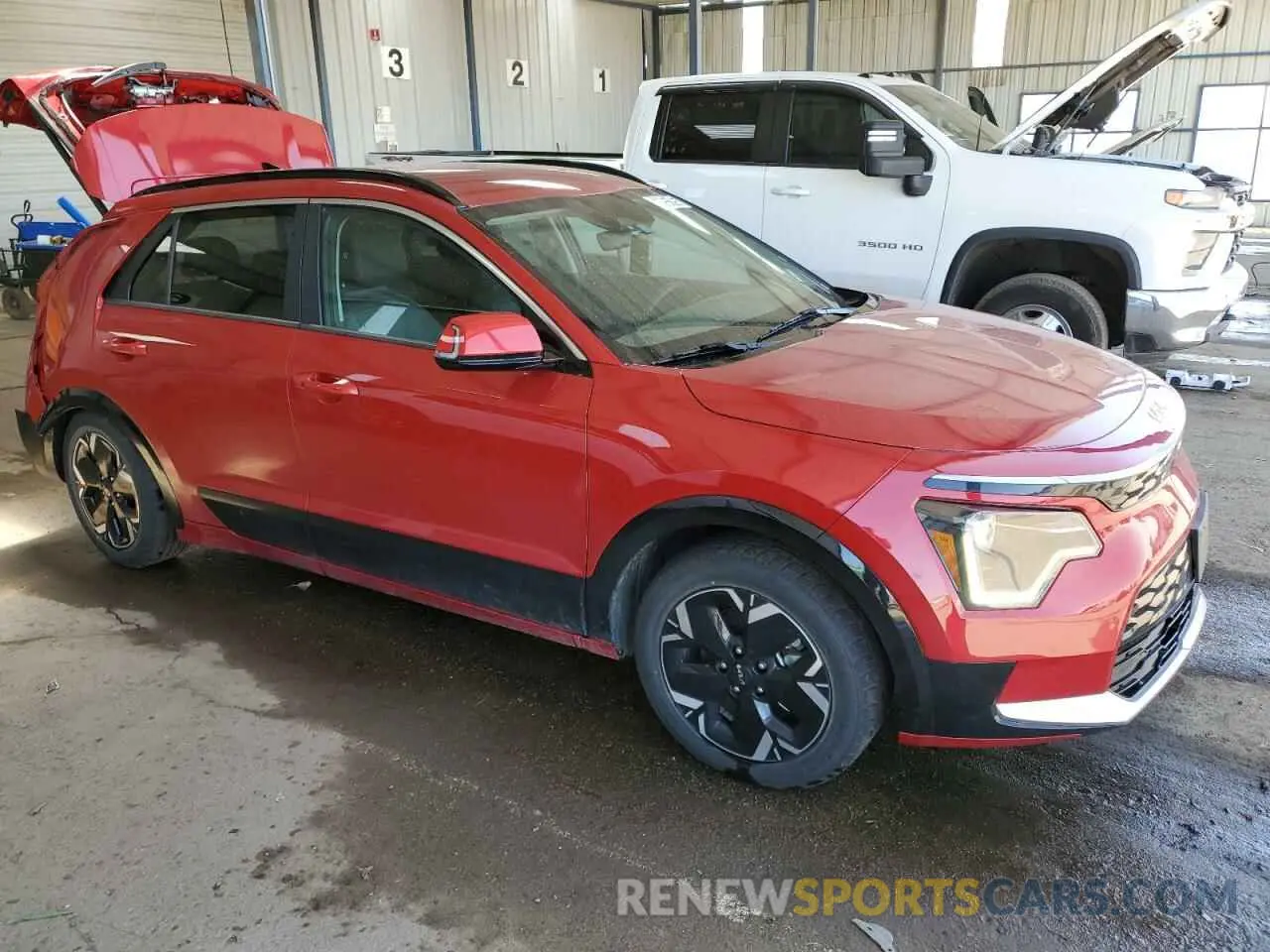 4 Photograph of a damaged car KNDCR3L14R5108405 KIA NIRO WIND 2024
