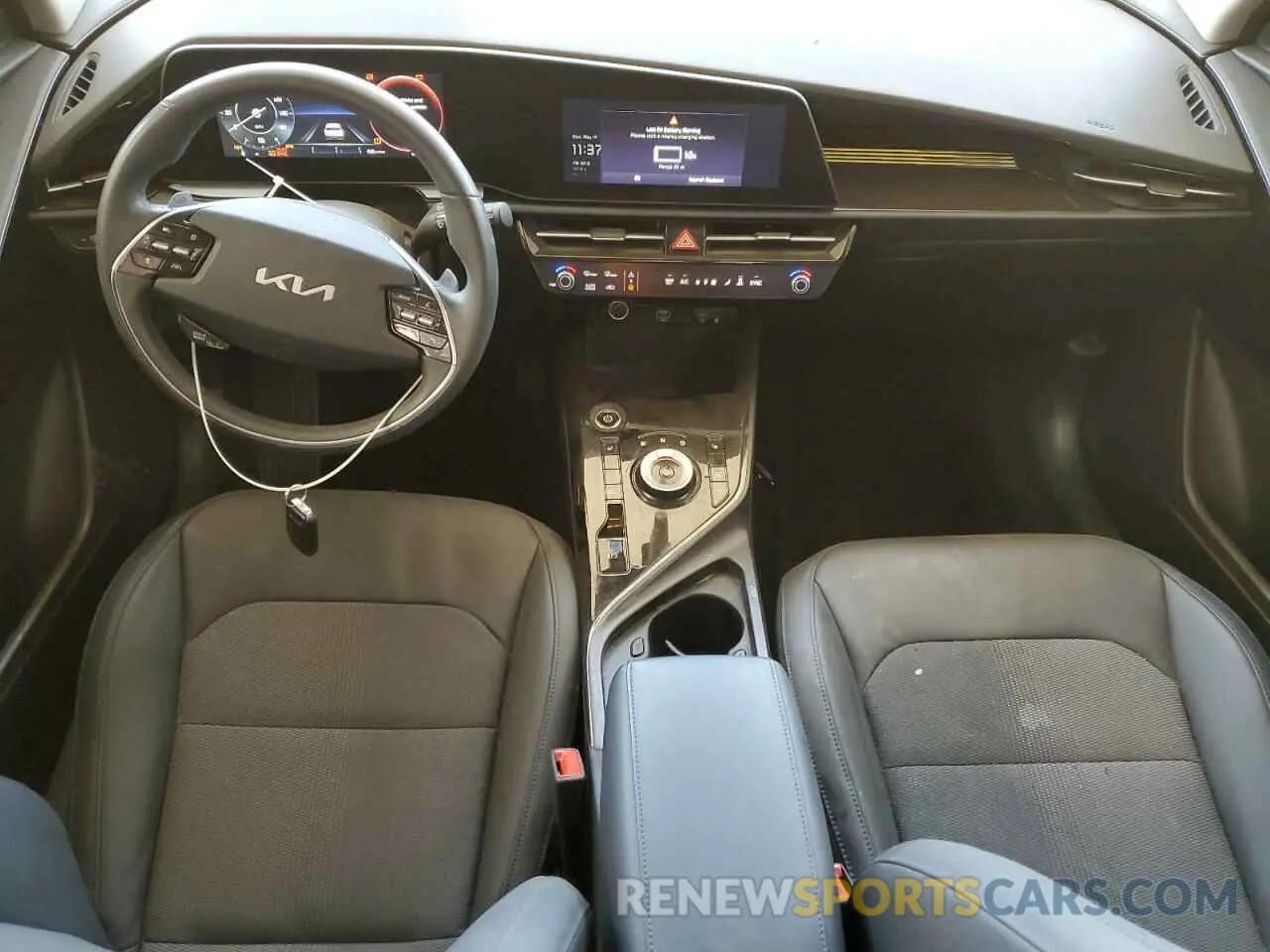 8 Photograph of a damaged car KNDCR3L14R5108405 KIA NIRO WIND 2024