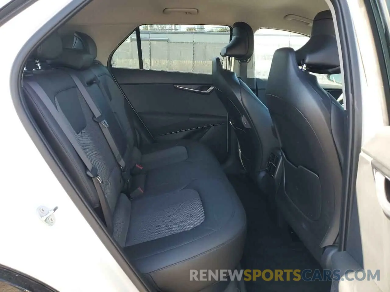 11 Photograph of a damaged car KNDCR3L14R5122269 KIA NIRO WIND 2024