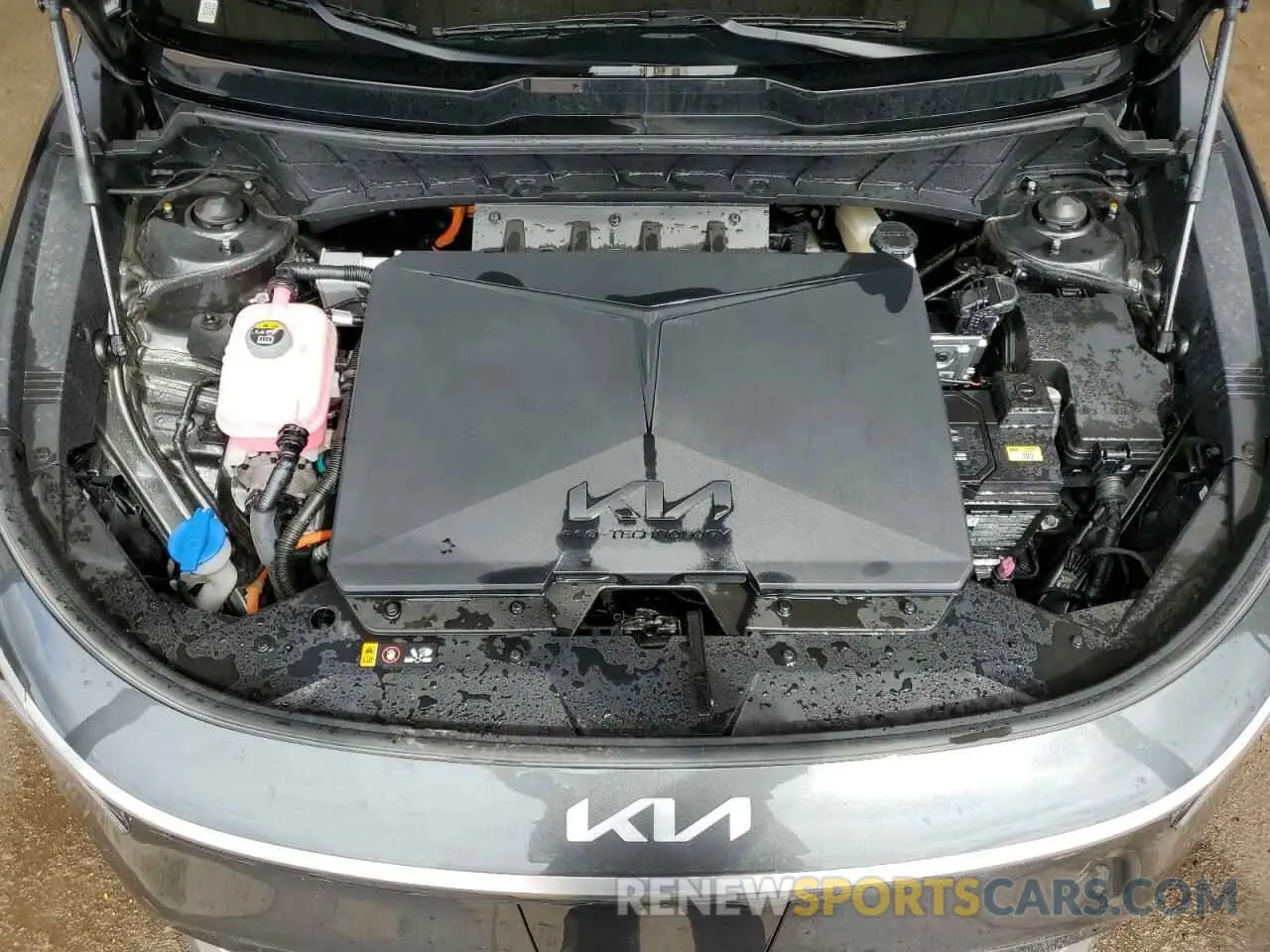 12 Photograph of a damaged car KNDCR3L15R5108512 KIA NIRO WIND 2024