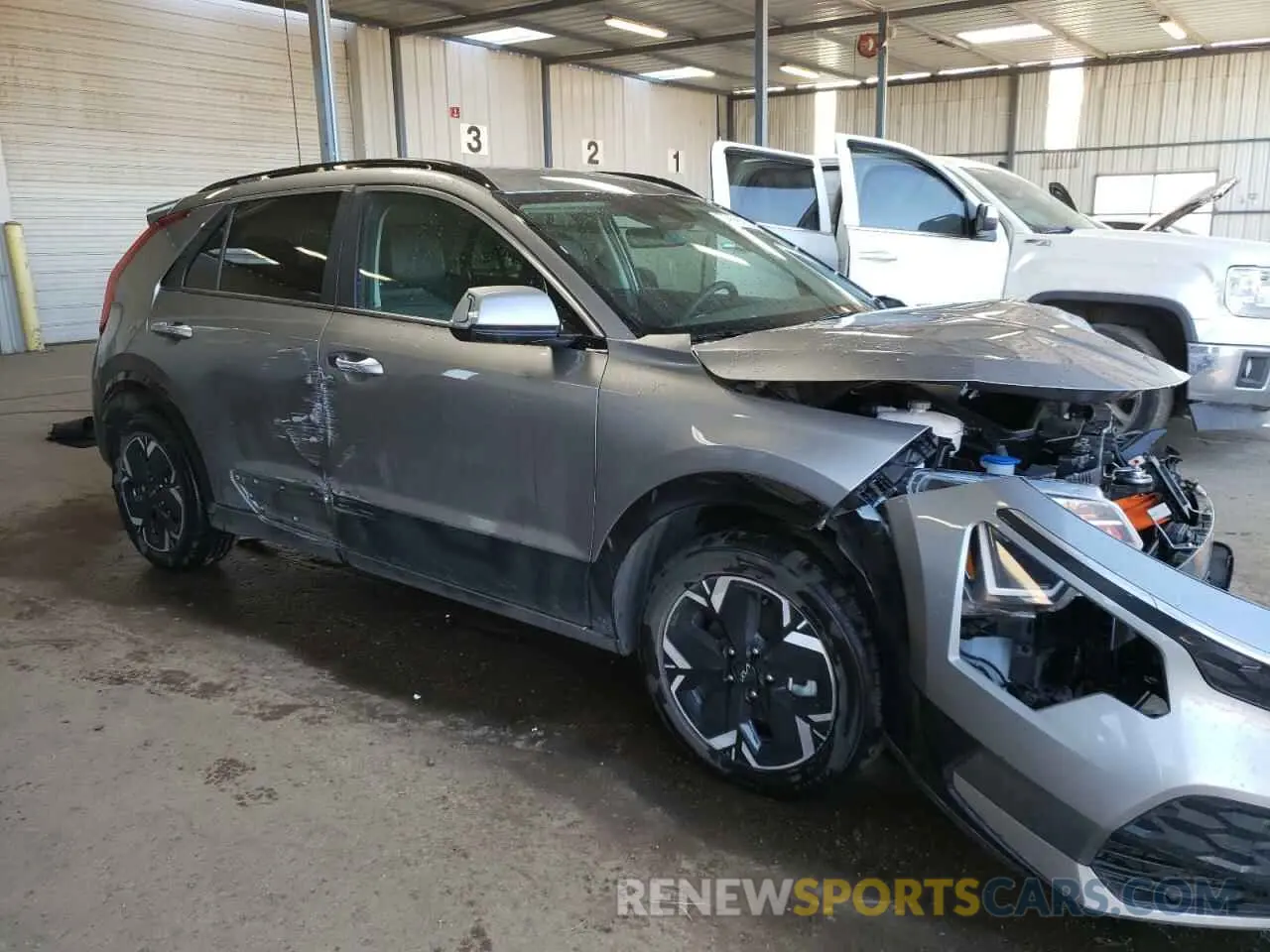 4 Photograph of a damaged car KNDCR3L15R5108624 KIA NIRO WIND 2024