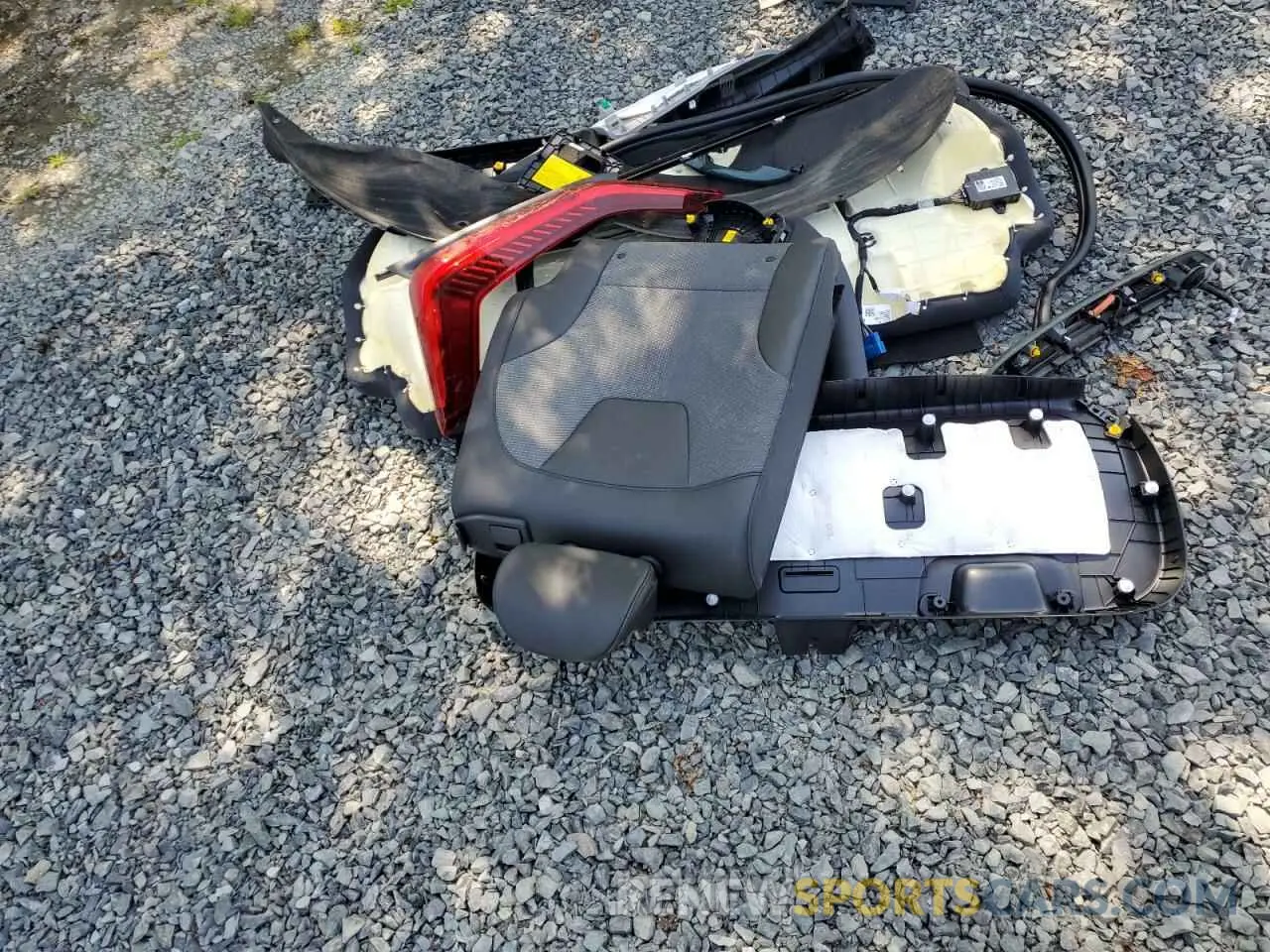 13 Photograph of a damaged car KNDCR3L15R5117954 KIA NIRO WIND 2024