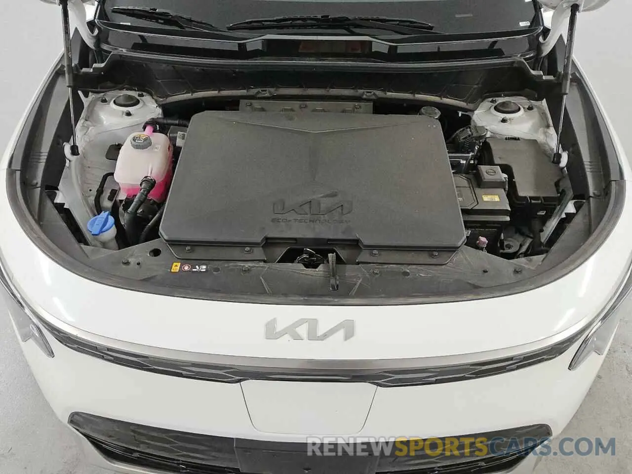12 Photograph of a damaged car KNDCR3L16R5113752 KIA NIRO WIND 2024