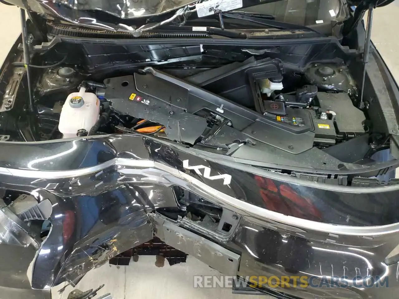 12 Photograph of a damaged car KNDCR3L17R5114036 KIA NIRO WIND 2024
