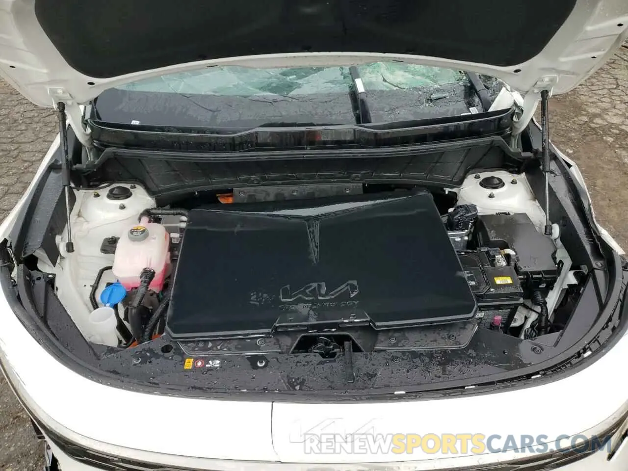12 Photograph of a damaged car KNDCR3L17R5122752 KIA NIRO WIND 2024