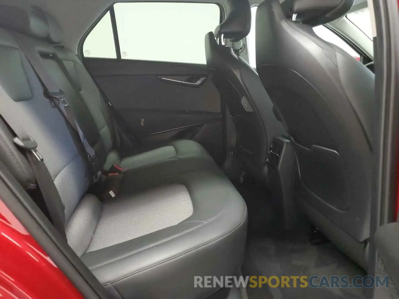 10 Photograph of a damaged car KNDCR3L17R5123044 KIA NIRO WIND 2024