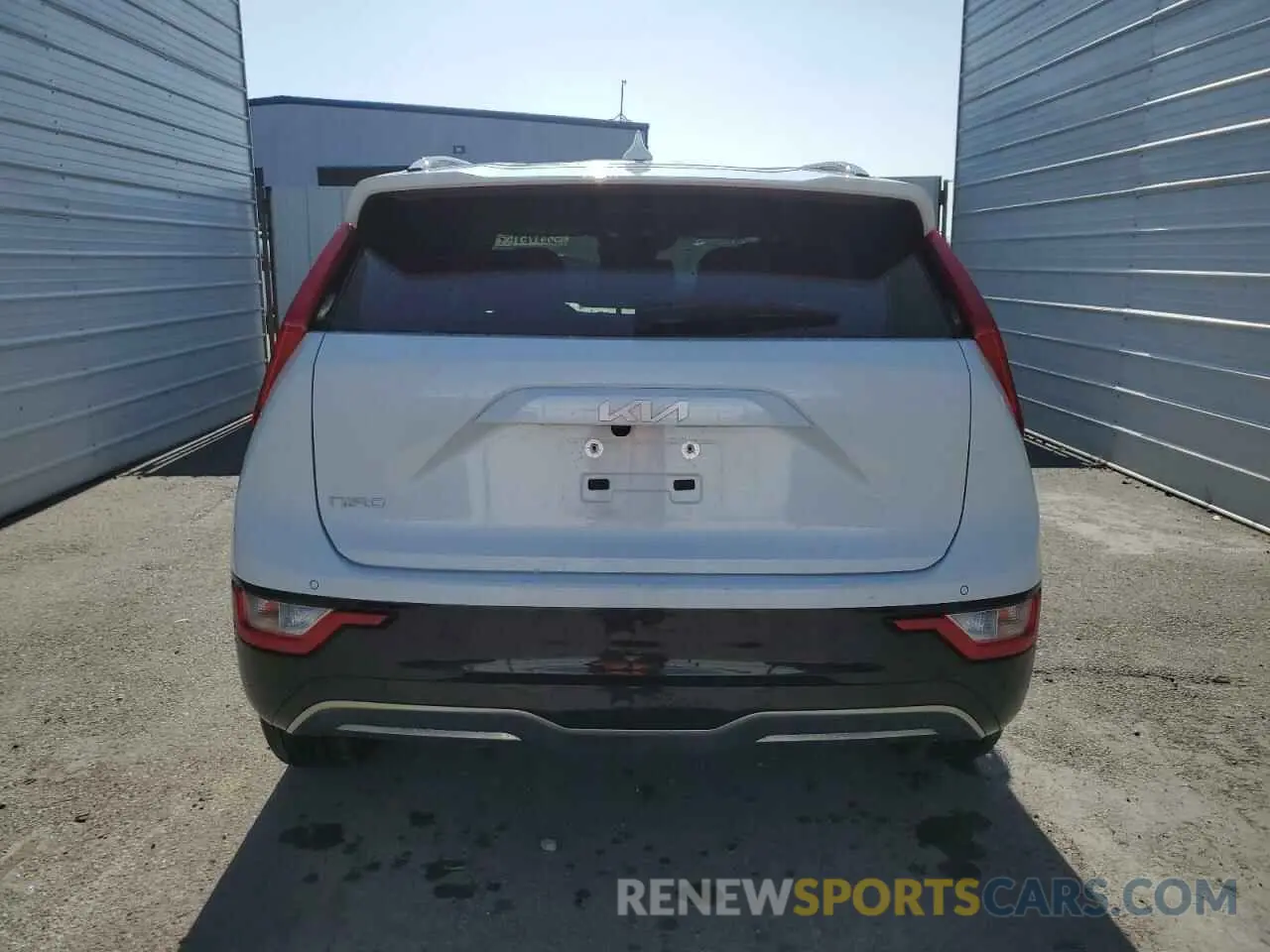 6 Photograph of a damaged car KNDCR3L17R5126171 KIA NIRO WIND 2024