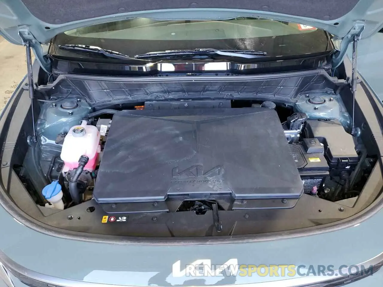 12 Photograph of a damaged car KNDCR3L18R5098333 KIA NIRO WIND 2024