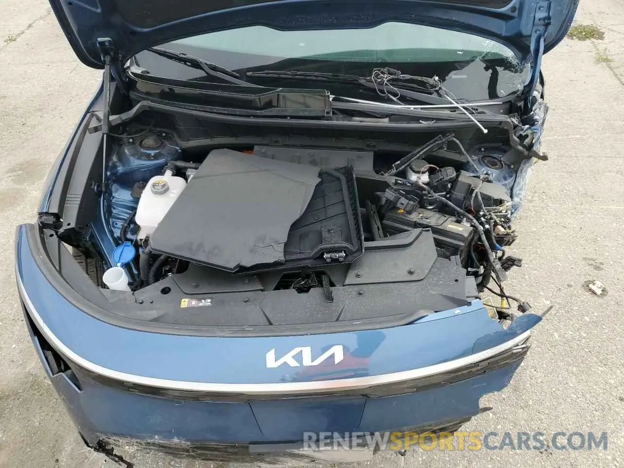 13 Photograph of a damaged car KNDCR3L19R5081041 KIA NIRO WIND 2024