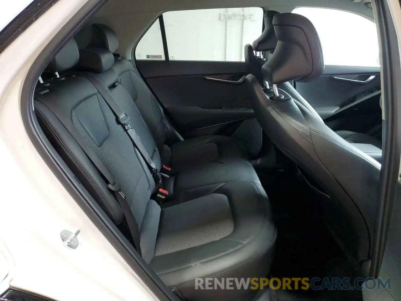11 Photograph of a damaged car KNDCR3L19R5116192 KIA NIRO WIND 2024
