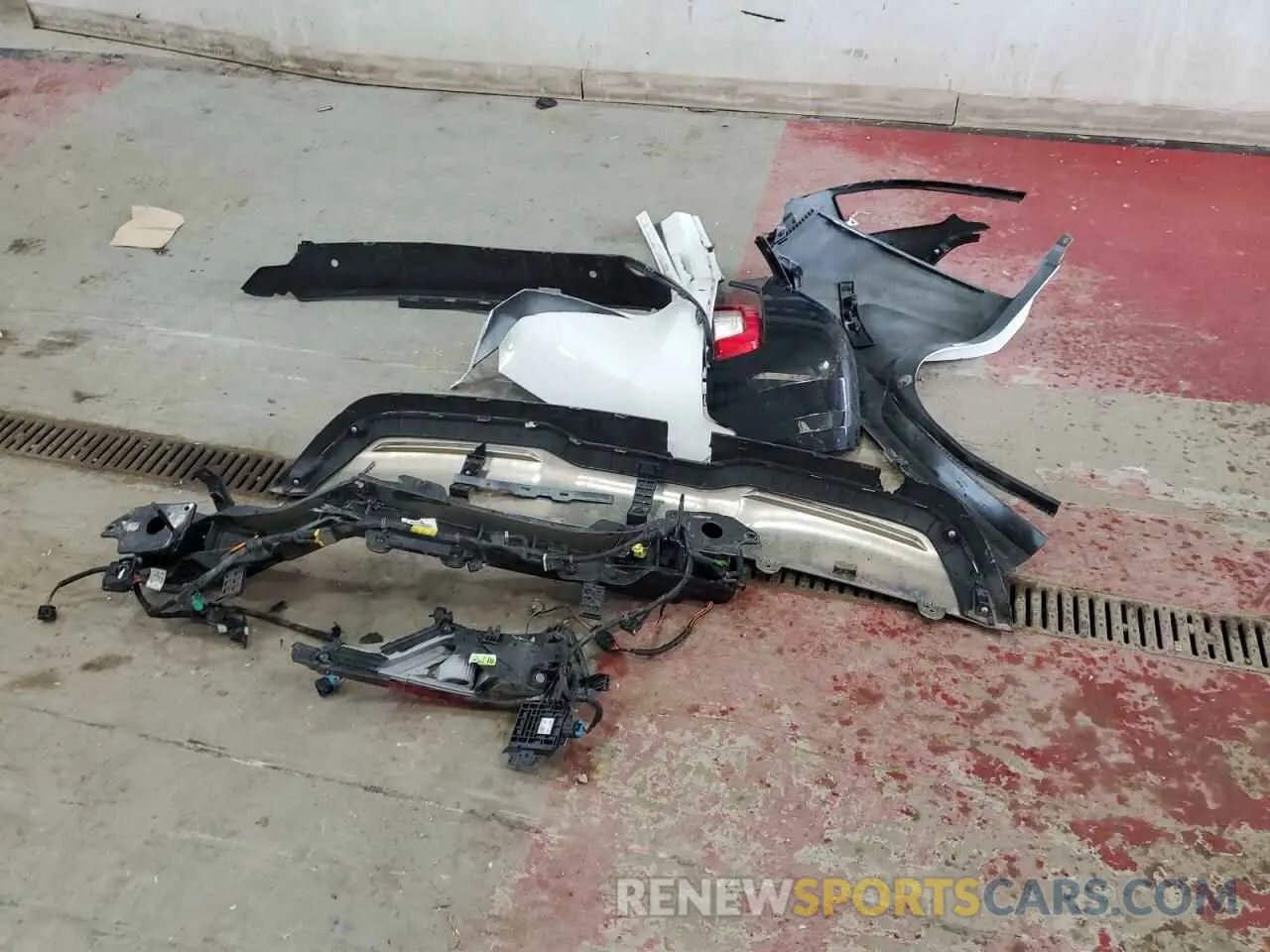 13 Photograph of a damaged car KNDCR3L19R5116192 KIA NIRO WIND 2024
