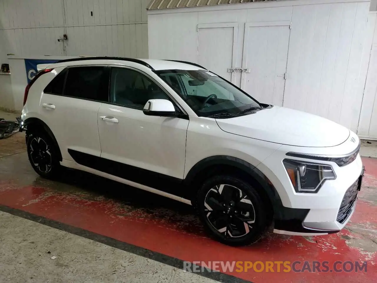4 Photograph of a damaged car KNDCR3L19R5116192 KIA NIRO WIND 2024