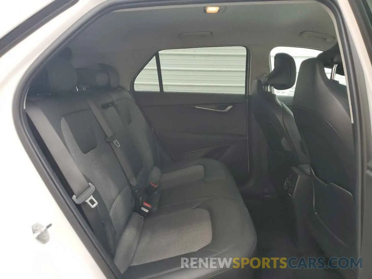 11 Photograph of a damaged car KNDCR3L1XR5110689 KIA NIRO WIND 2024