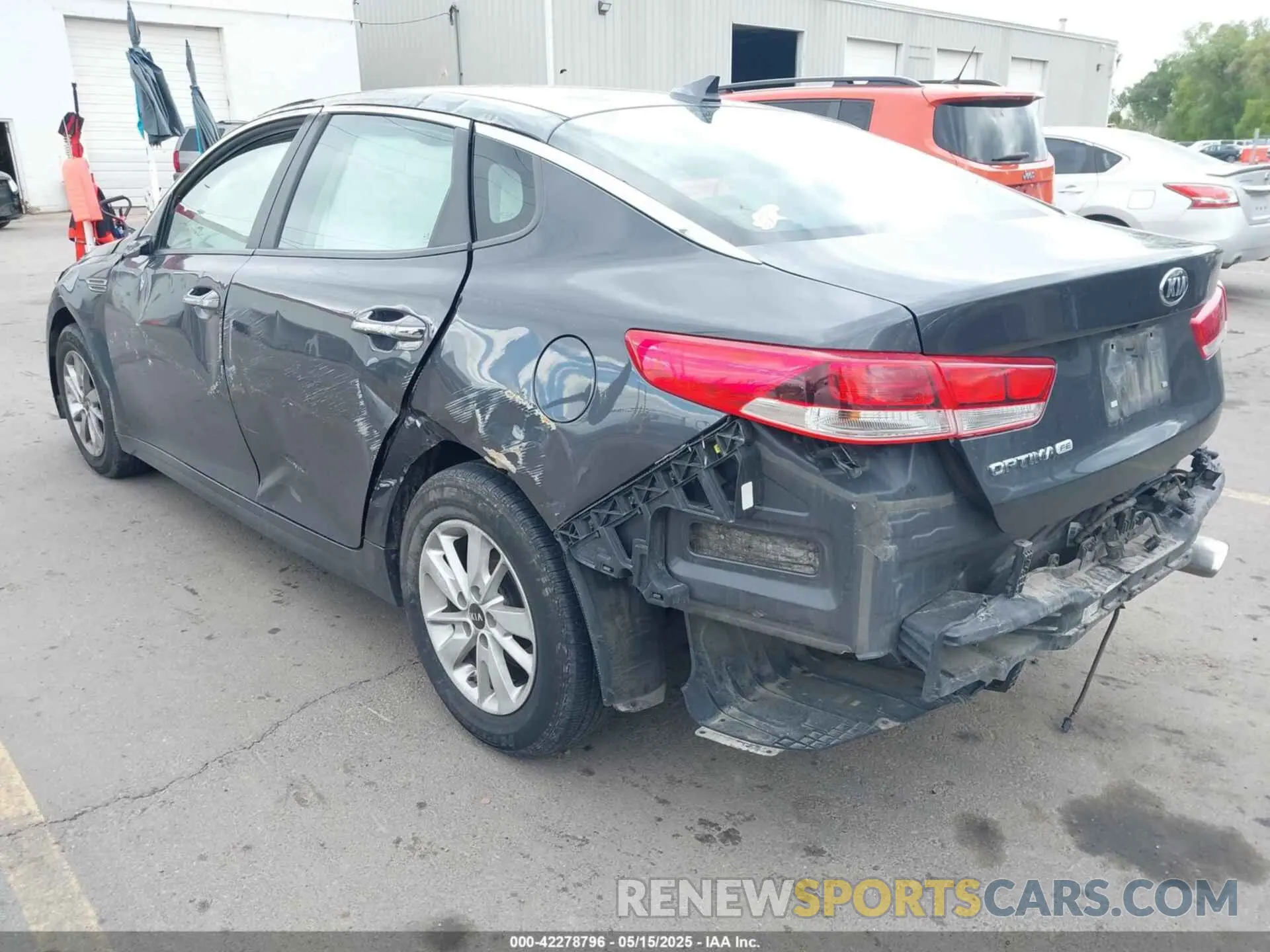 3 Photograph of a damaged car 5XXGT4L30KG276537 KIA OPTIMA 2019