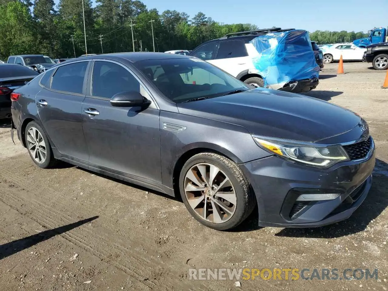 4 Photograph of a damaged car 5XXGT4L30KG280457 KIA OPTIMA 2019