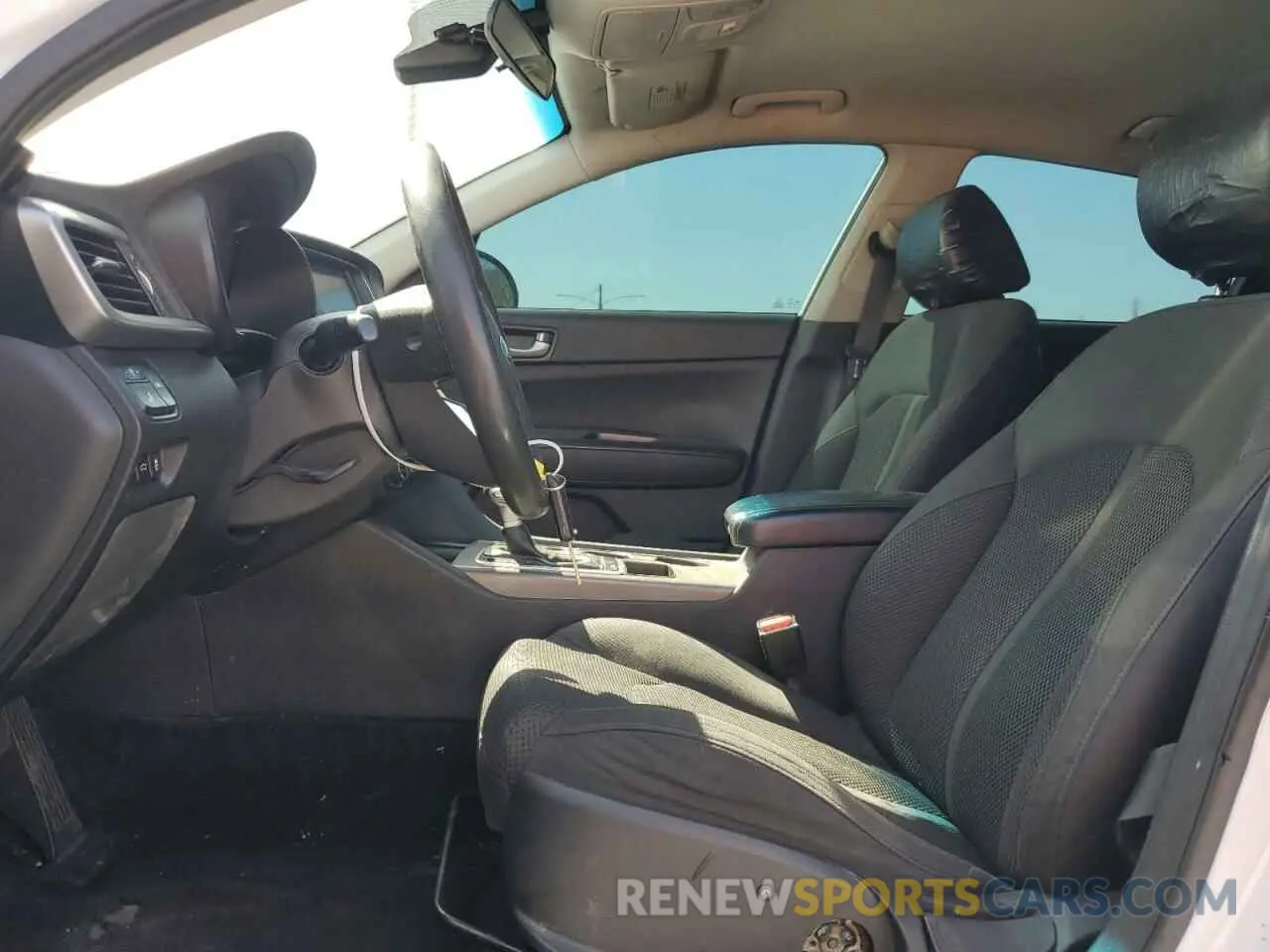 7 Photograph of a damaged car 5XXGT4L30KG283939 KIA OPTIMA 2019