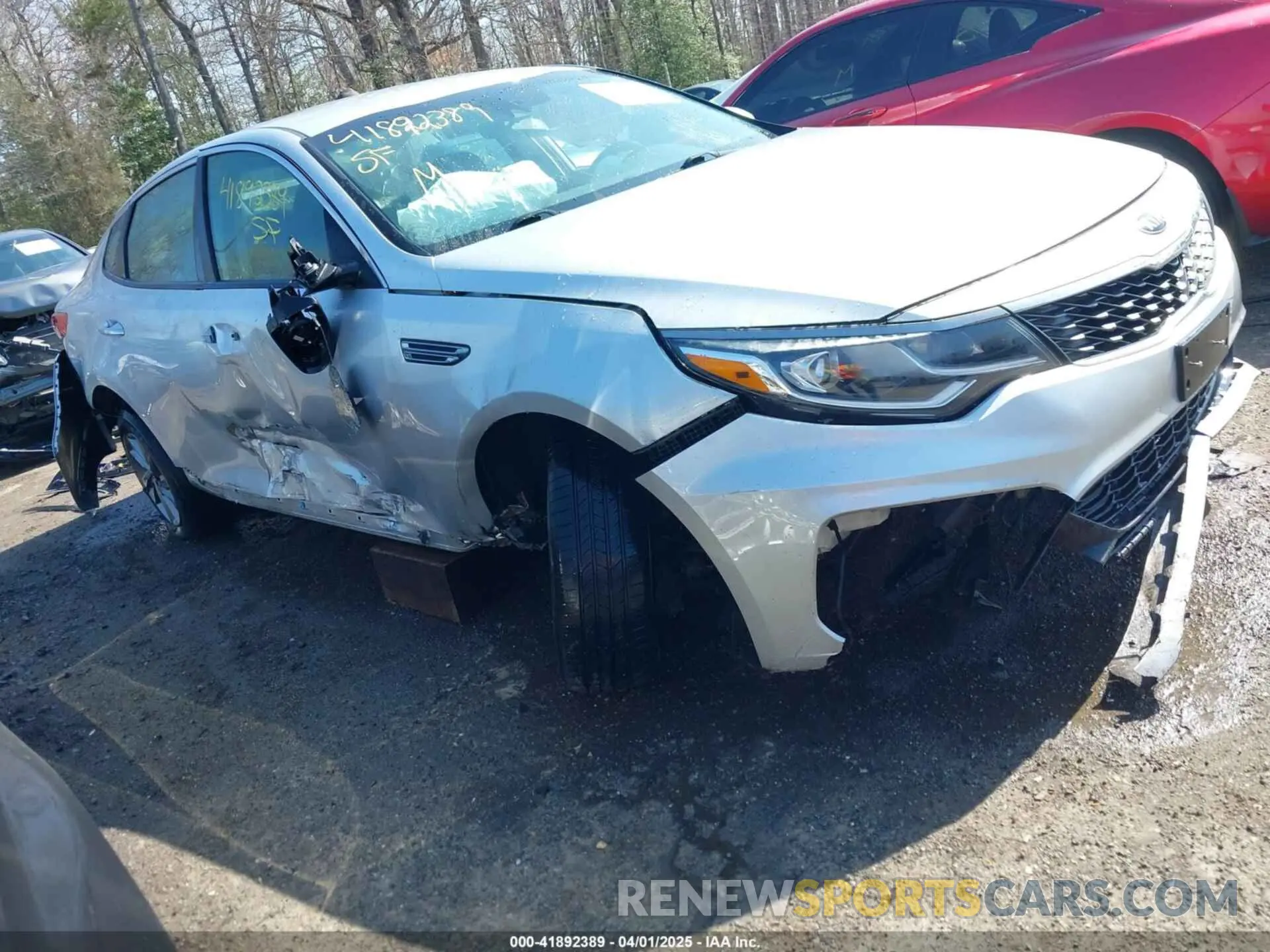 1 Photograph of a damaged car 5XXGT4L30KG287635 KIA OPTIMA 2019