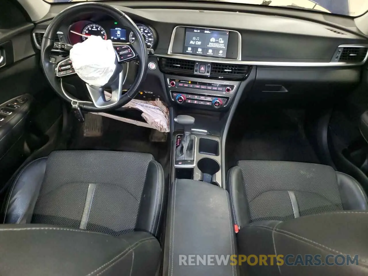 8 Photograph of a damaged car 5XXGT4L30KG289823 KIA OPTIMA 2019