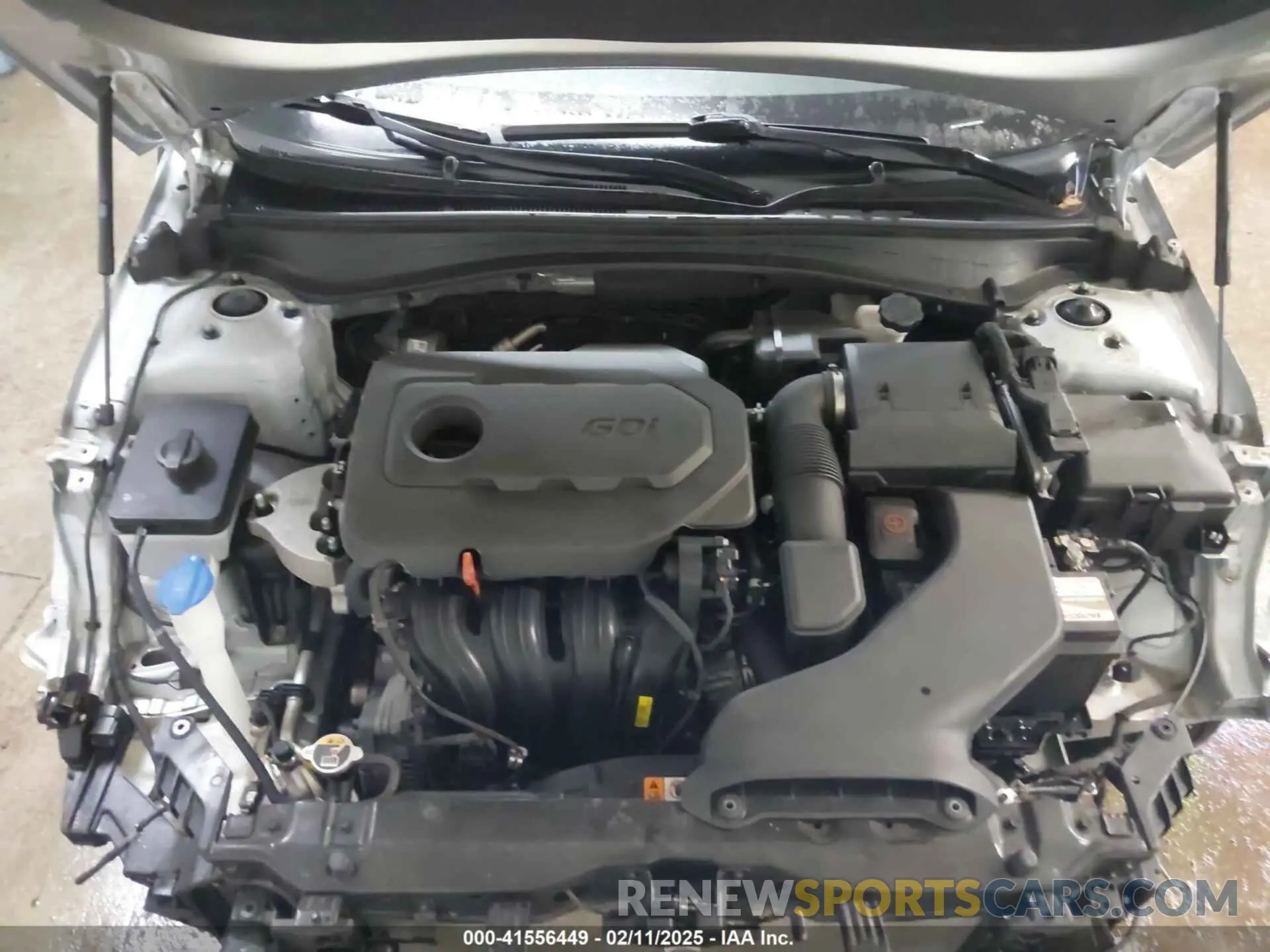 10 Photograph of a damaged car 5XXGT4L30KG290244 KIA OPTIMA 2019
