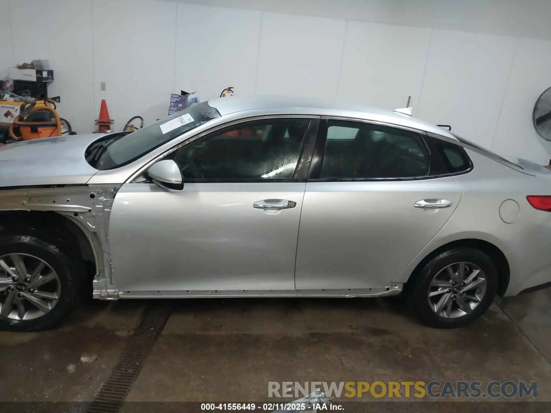 15 Photograph of a damaged car 5XXGT4L30KG290244 KIA OPTIMA 2019