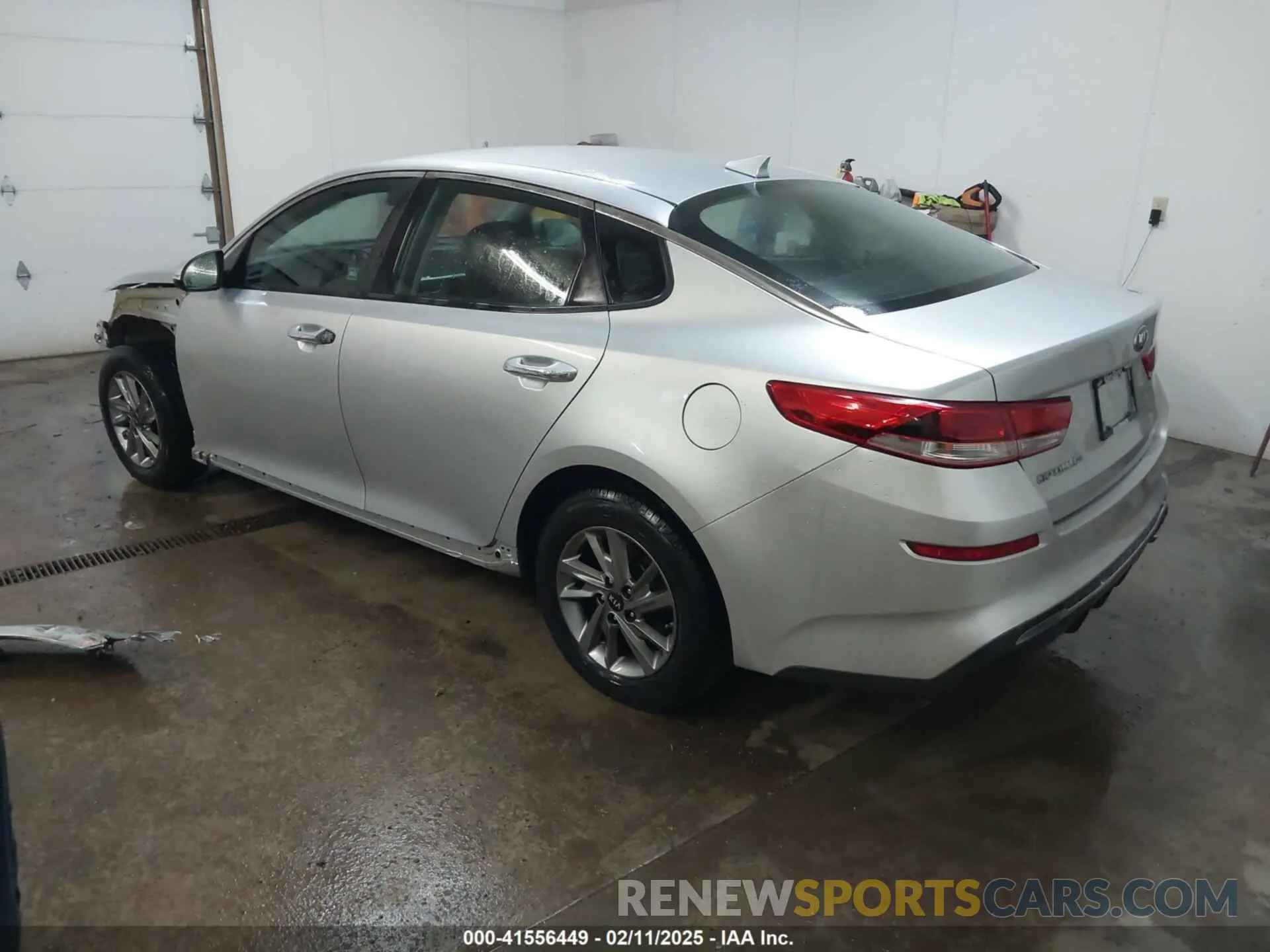3 Photograph of a damaged car 5XXGT4L30KG290244 KIA OPTIMA 2019