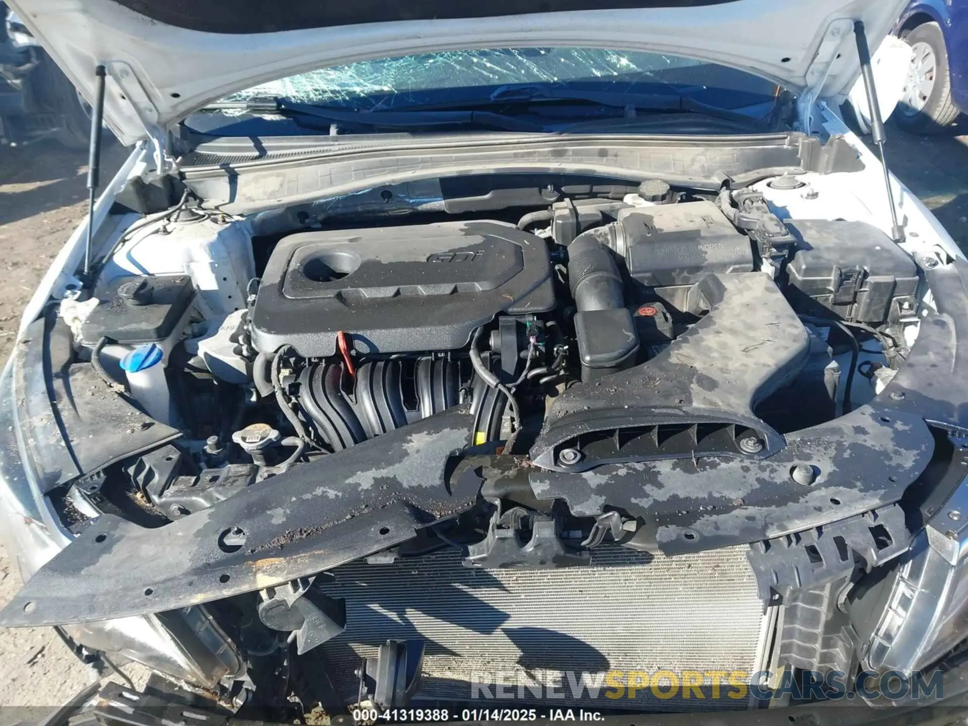 10 Photograph of a damaged car 5XXGT4L30KG299090 KIA OPTIMA 2019