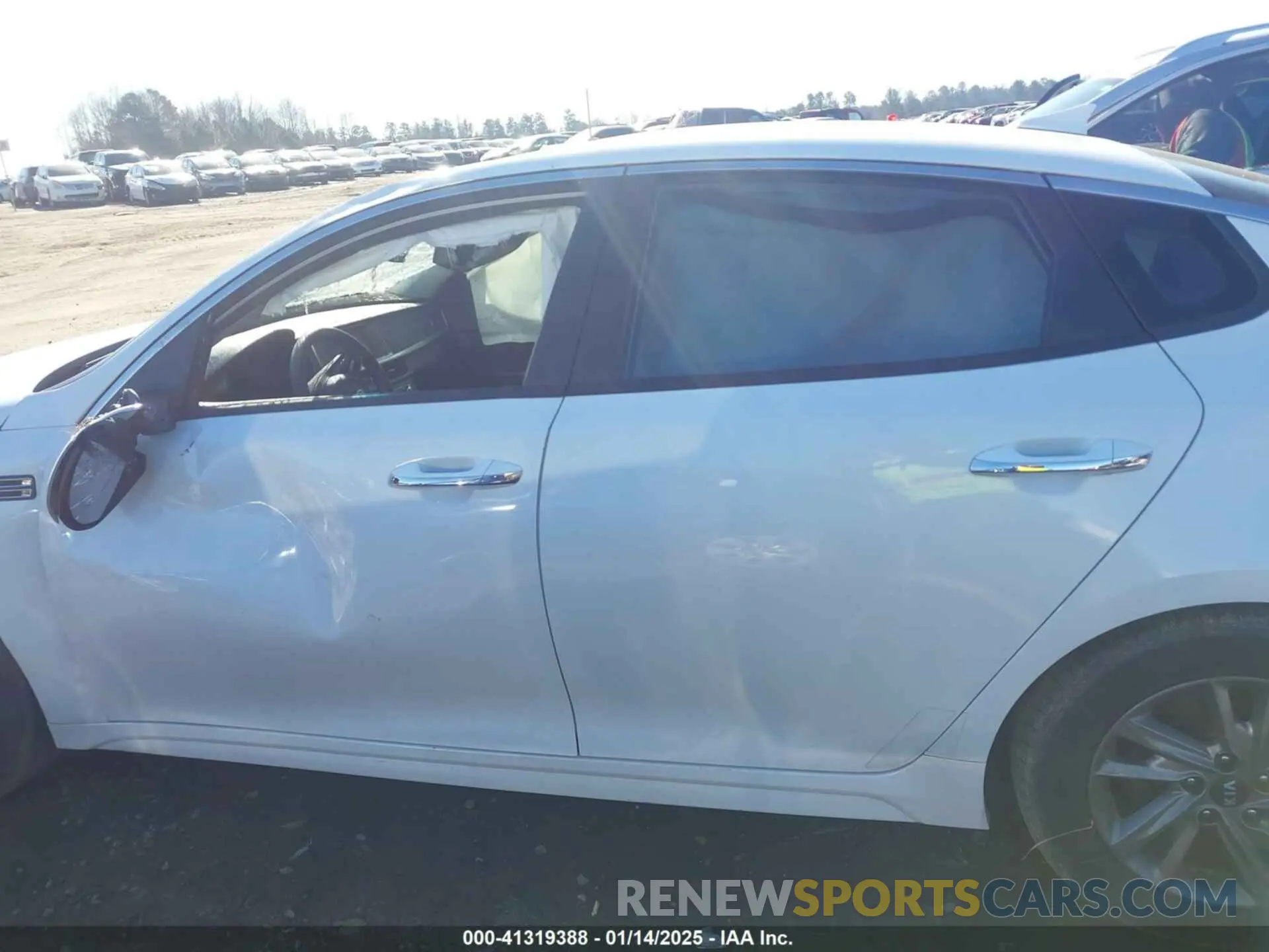 15 Photograph of a damaged car 5XXGT4L30KG299090 KIA OPTIMA 2019