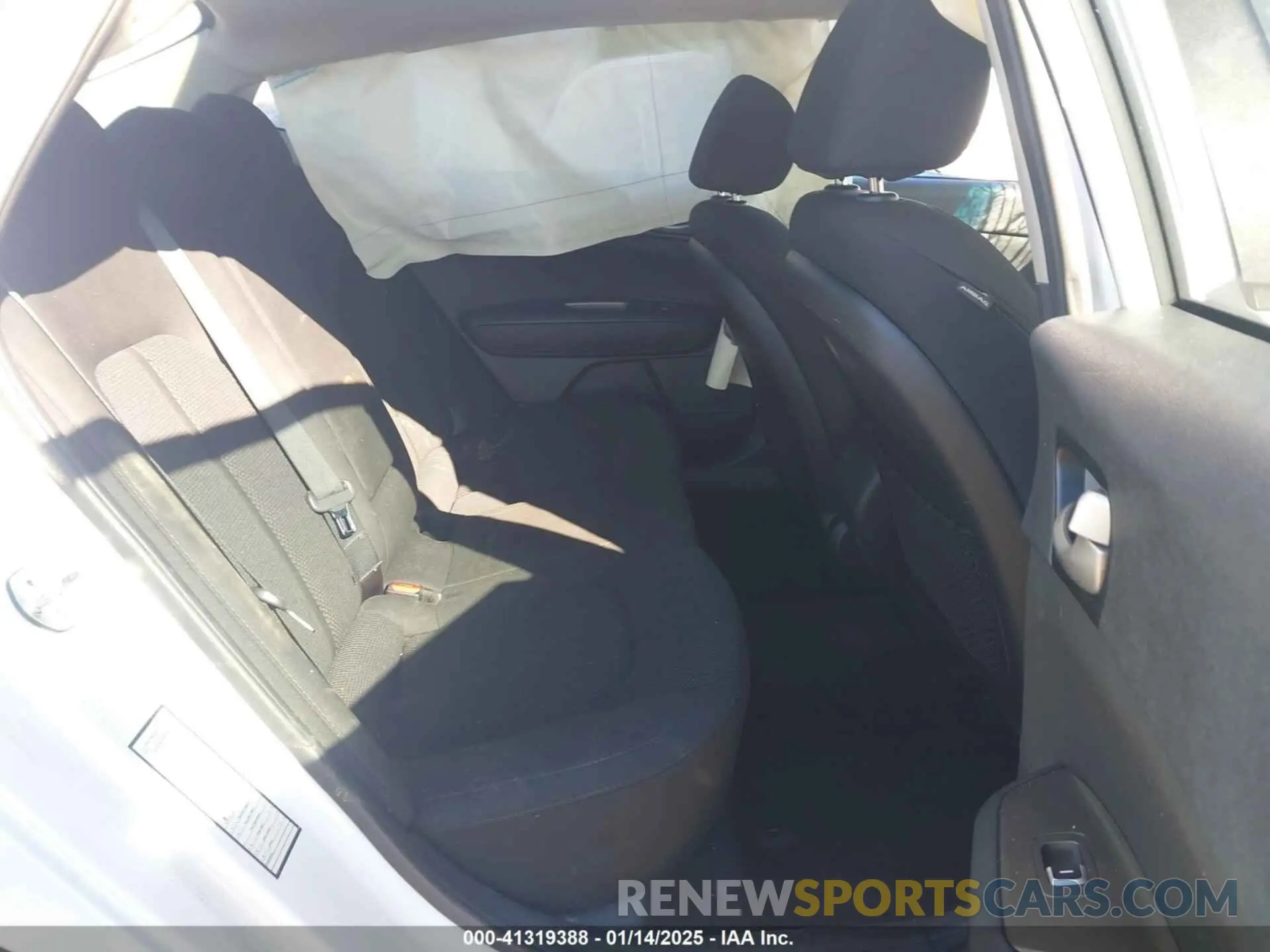 8 Photograph of a damaged car 5XXGT4L30KG299090 KIA OPTIMA 2019