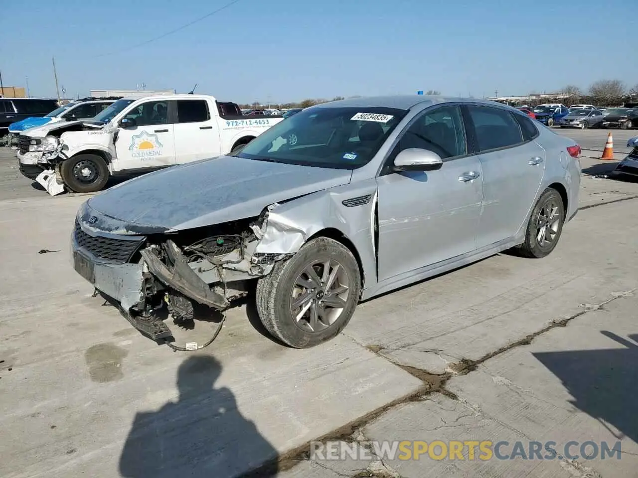 1 Photograph of a damaged car 5XXGT4L30KG310055 KIA OPTIMA 2019