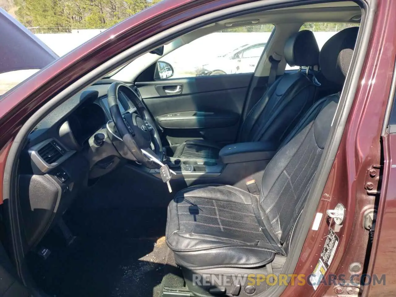 7 Photograph of a damaged car 5XXGT4L30KG311450 KIA OPTIMA 2019