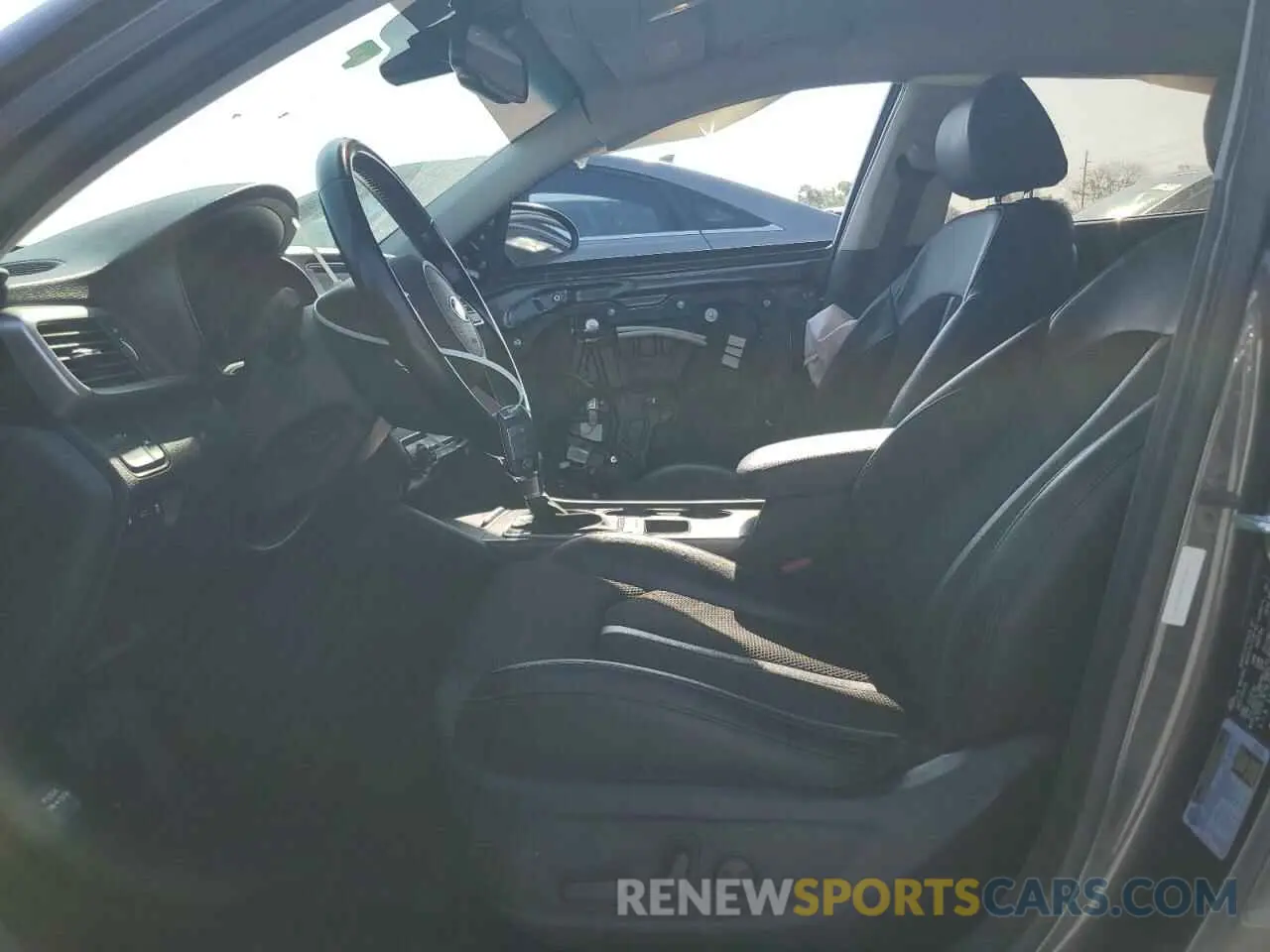 7 Photograph of a damaged car 5XXGT4L30KG314073 KIA OPTIMA 2019
