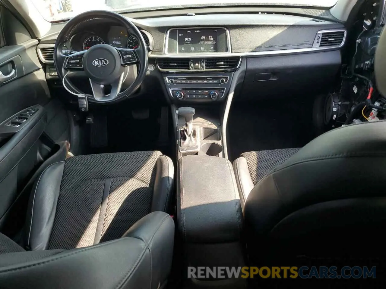 8 Photograph of a damaged car 5XXGT4L30KG314073 KIA OPTIMA 2019