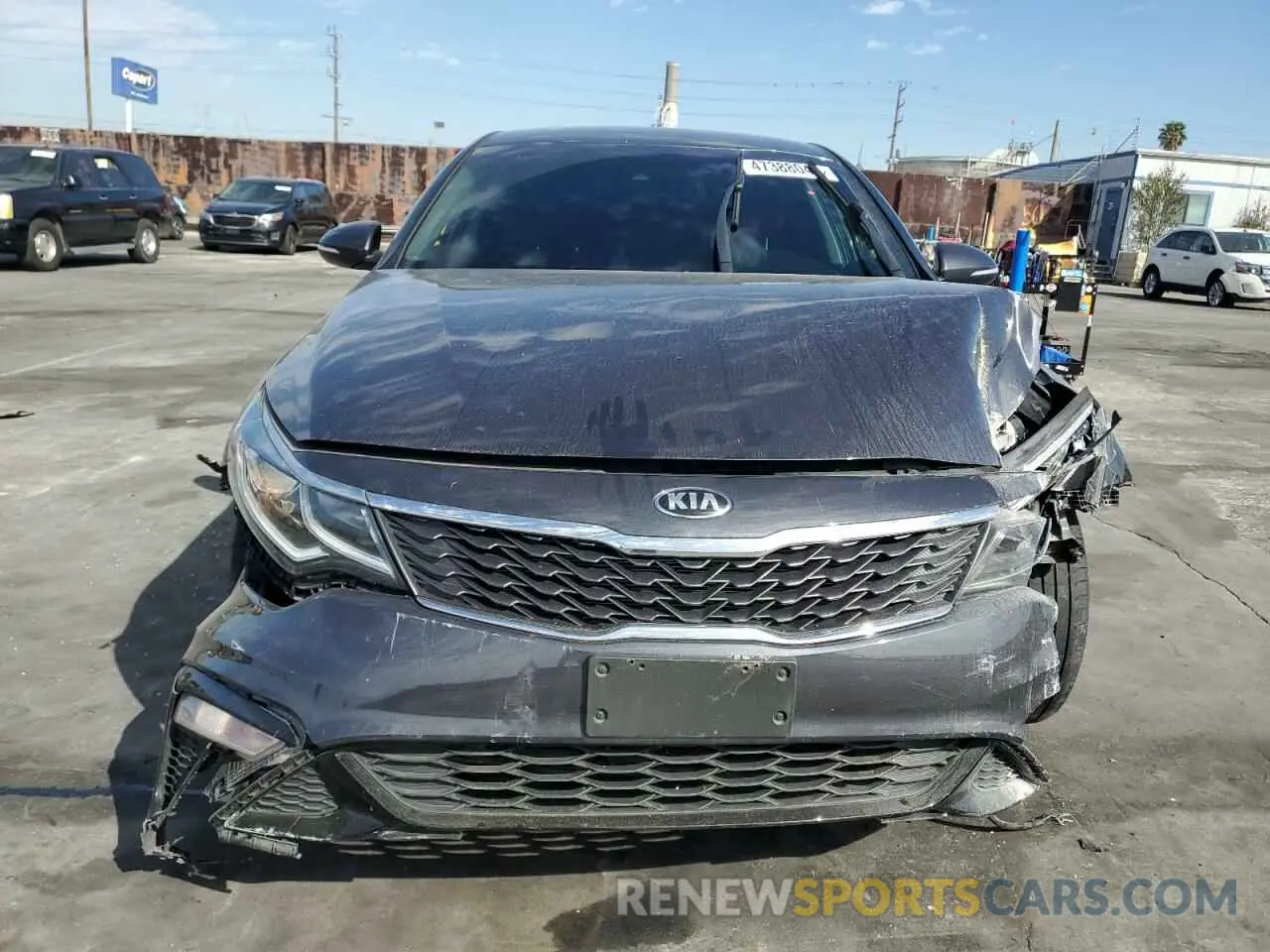 5 Photograph of a damaged car 5XXGT4L30KG318253 KIA OPTIMA 2019