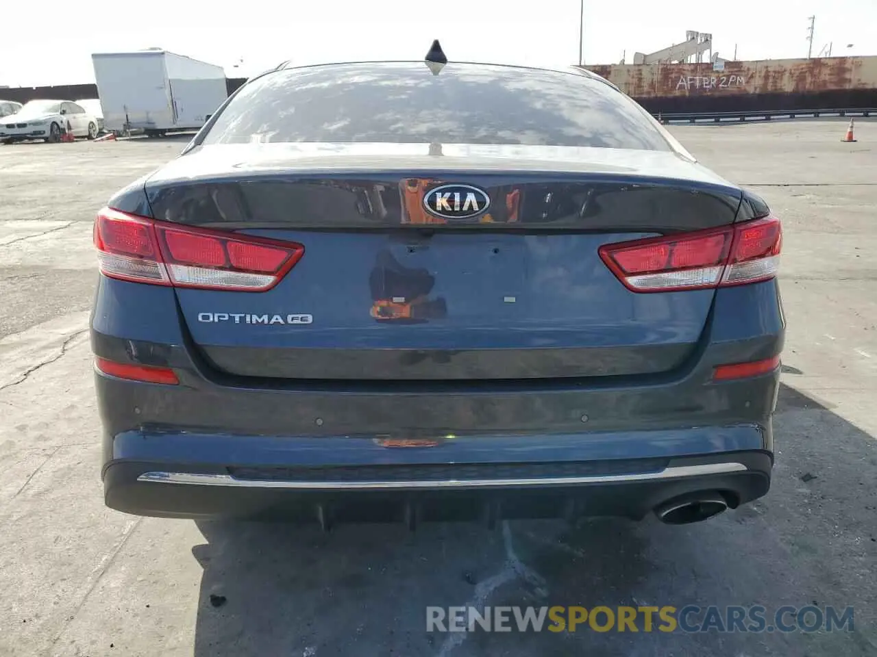 6 Photograph of a damaged car 5XXGT4L30KG318253 KIA OPTIMA 2019