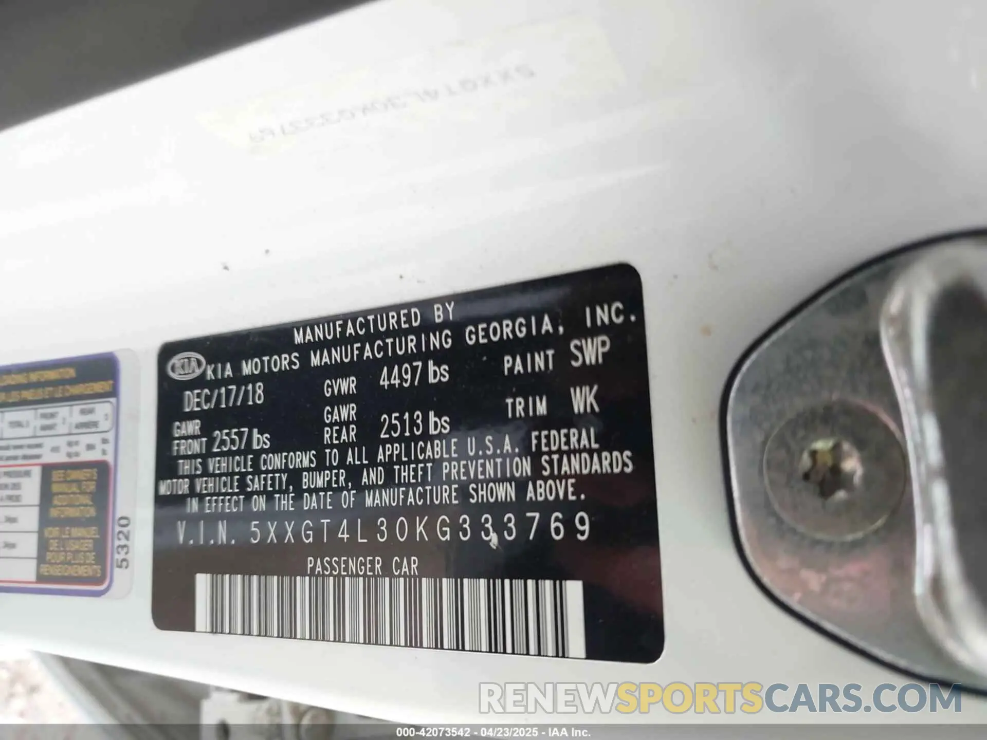 9 Photograph of a damaged car 5XXGT4L30KG333769 KIA OPTIMA 2019