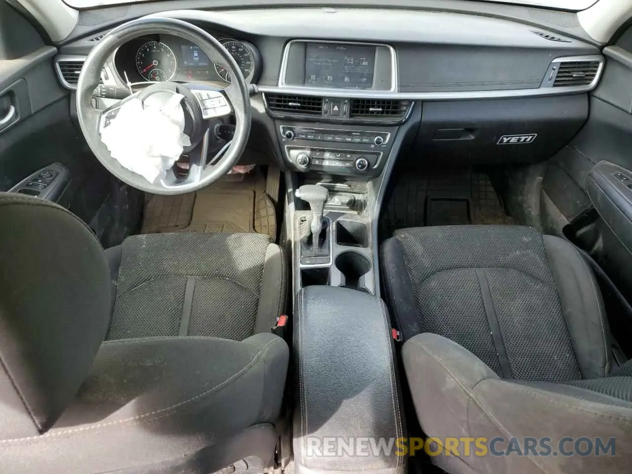 8 Photograph of a damaged car 5XXGT4L30KG338082 KIA OPTIMA 2019