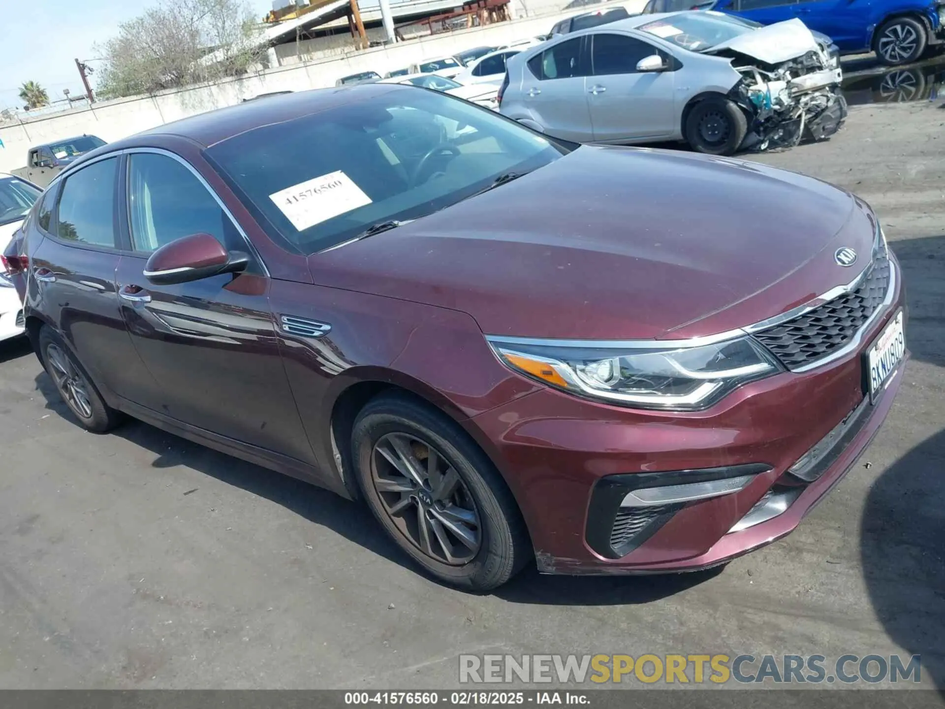 1 Photograph of a damaged car 5XXGT4L30KG339362 KIA OPTIMA 2019