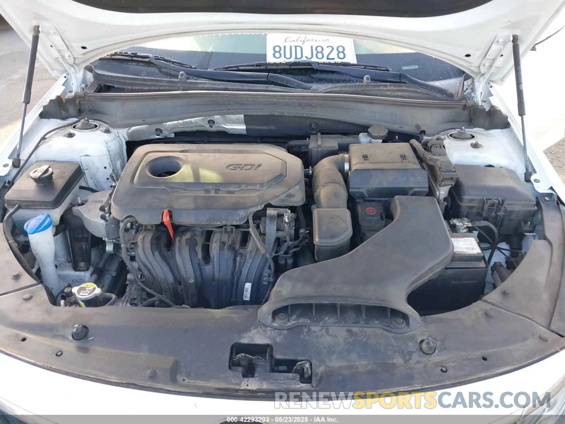 10 Photograph of a damaged car 5XXGT4L30KG340544 KIA OPTIMA 2019