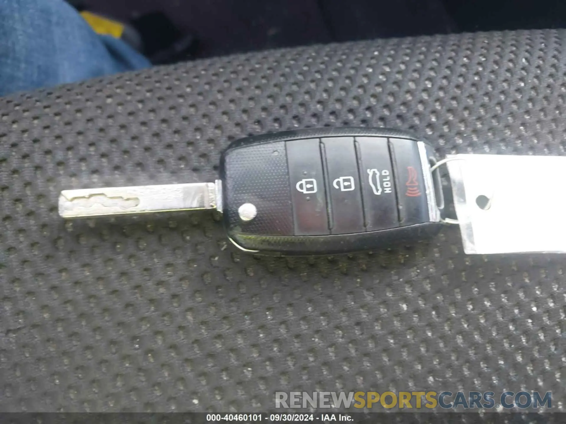 11 Photograph of a damaged car 5XXGT4L30KG342391 KIA OPTIMA 2019
