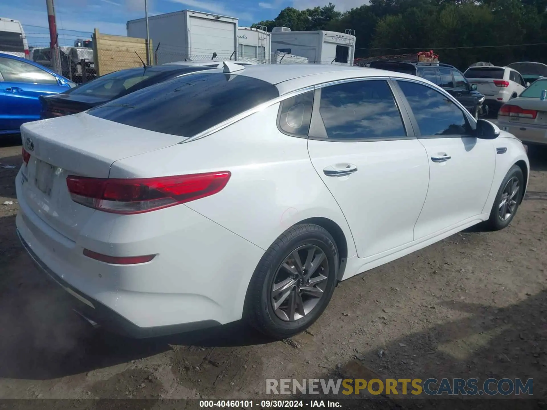 4 Photograph of a damaged car 5XXGT4L30KG342391 KIA OPTIMA 2019