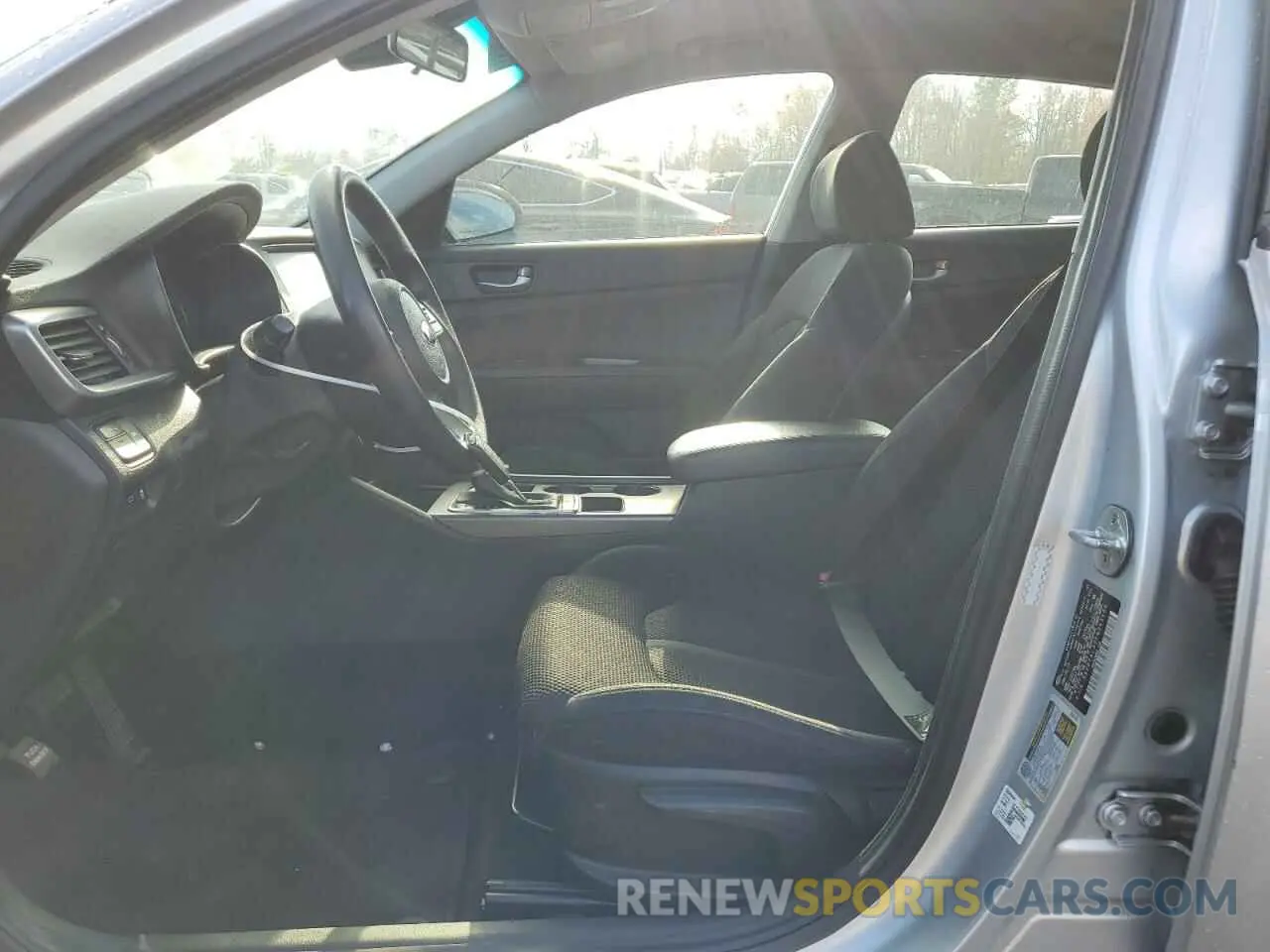7 Photograph of a damaged car 5XXGT4L30KG343606 KIA OPTIMA 2019